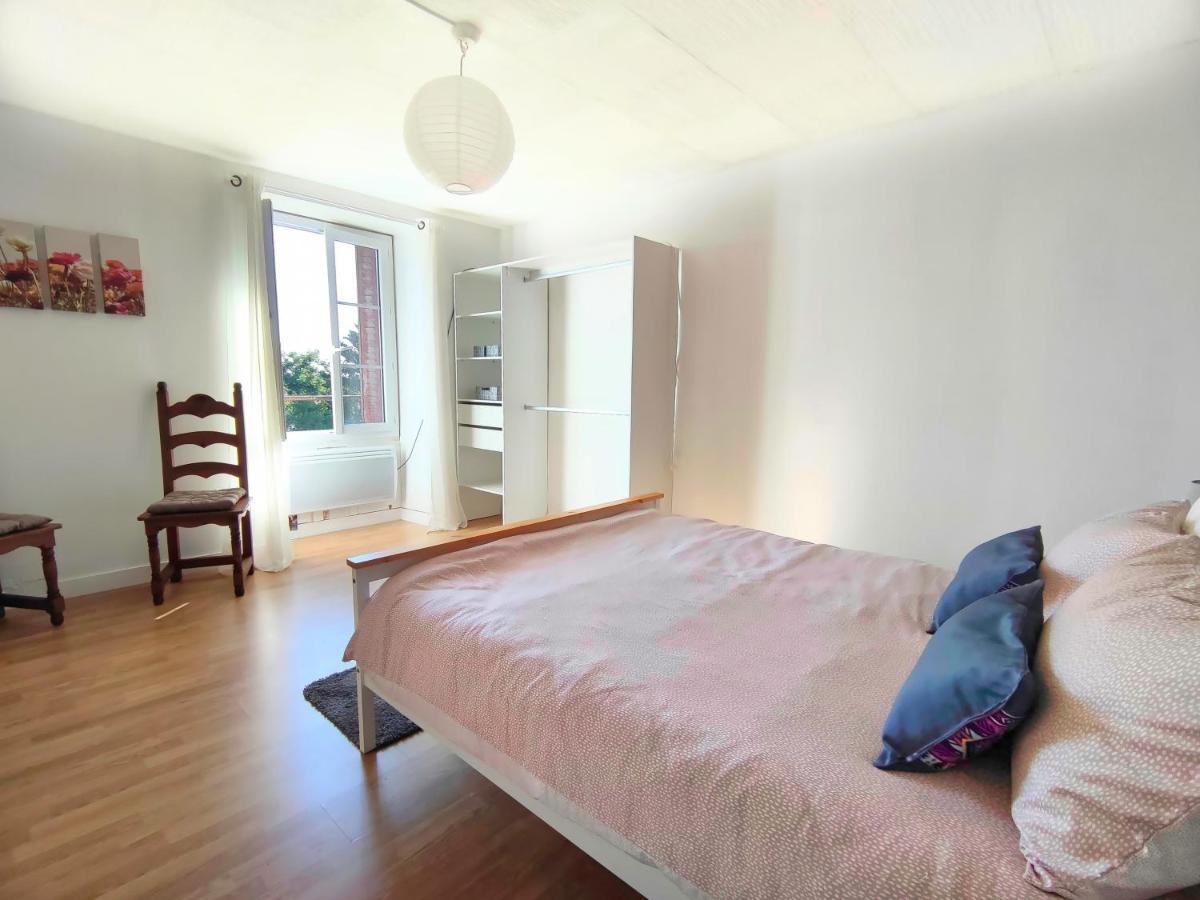 Number 22 - Le Dorat - Apartment 4 With Garden & Free Parking Buitenkant foto